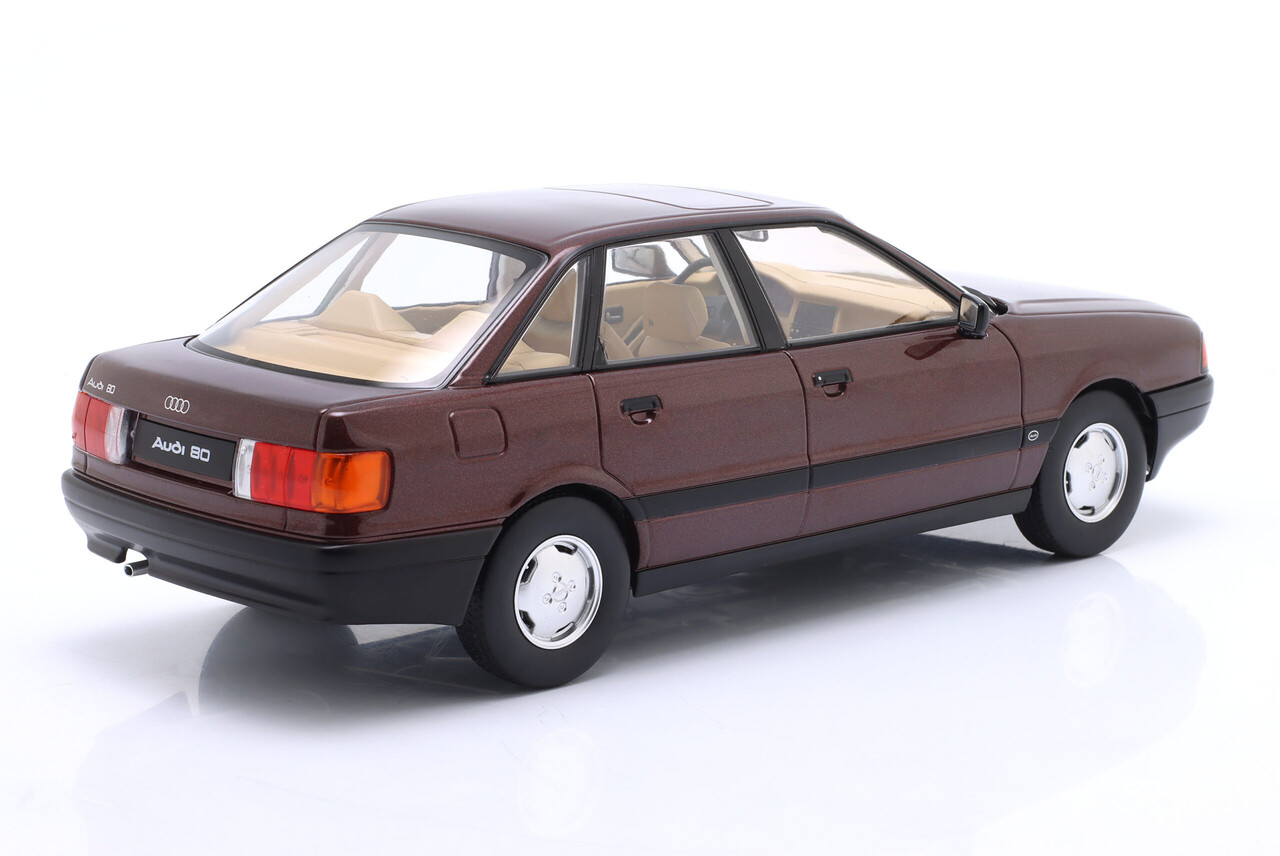 Audi Audi 80 B3 1989 - 1:18 - Triple 9 Collection Audi Audi 80 B3 1989 - 1:18 - Triple 9 Collection