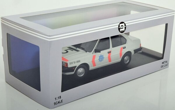 Volvo Volvo 340 Dutch Police 1987 - 1:18 - Triple 9 Collection Volvo Volvo 340 Dutch Police 1987 - 1:18 - Triple 9 Collection