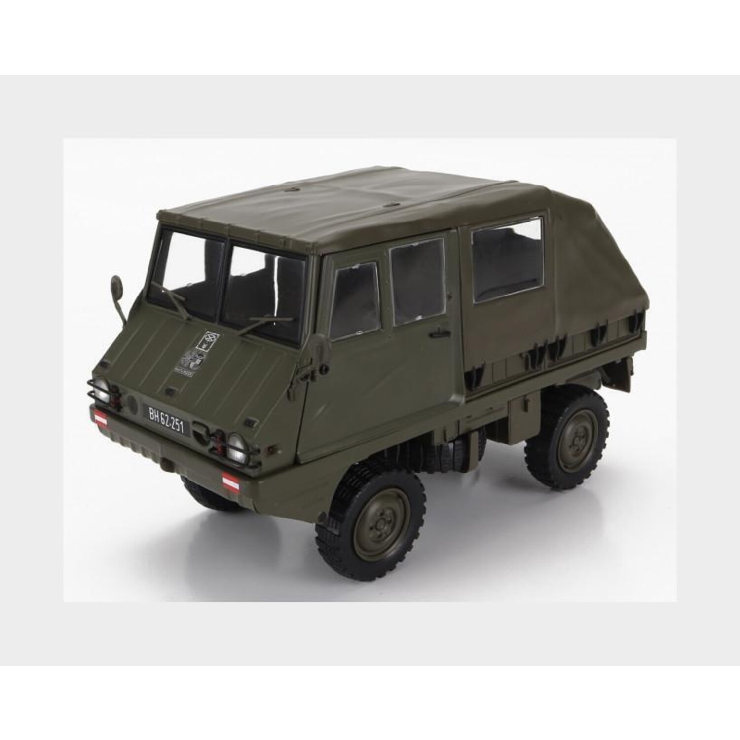 Amazon.co.jp: シュコー 1/18 Schuco trident Steyr-Puch