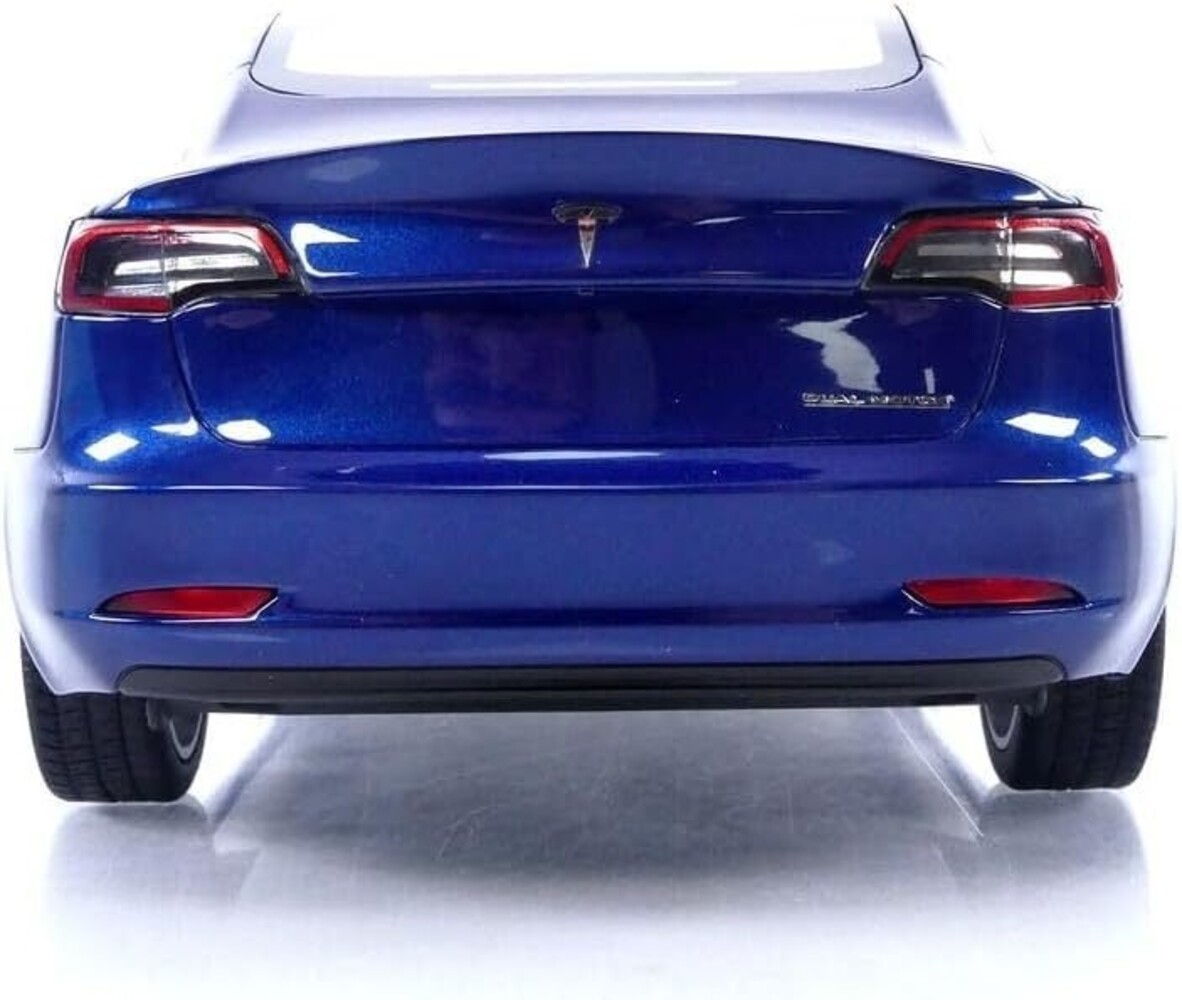 Tesla Tesla Model 3 - 1:18 - LS Collectibles Tesla Tesla Model 3 - 1:18 - LS Collectibles