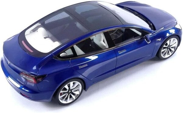 Tesla Tesla Model 3 - 1:18 - LS Collectibles Tesla Tesla Model 3 - 1:18 - LS Collectibles