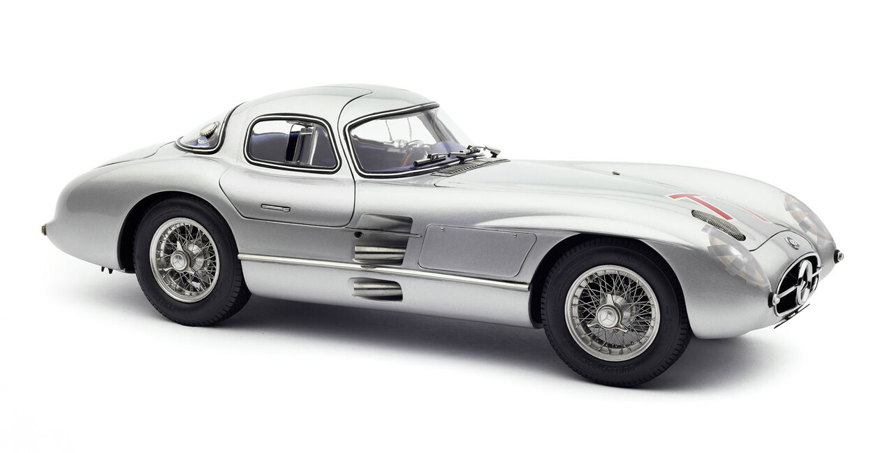 Mercedes-Benz Mercedes-Benz 300 SLR Uhlenhaut Coupé #T1 RAC Tourist Trophy 1955 - 1:18 - CMC Mercedes-Benz Mercedes-Benz 300 SLR Uhlenhaut Coupé #T1 RAC Tourist Trophy 1955 - 1:18 - CMC
