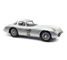 Mercedes-Benz Mercedes-Benz 300 SLR Uhlenhaut Coupé #T1 RAC Tourist Trophy 1955 - 1:18 - CMC Mercedes-Benz Mercedes-Benz 300 SLR Uhlenhaut Coupé #T1 RAC Tourist Trophy 1955 - 1:18 - CMC