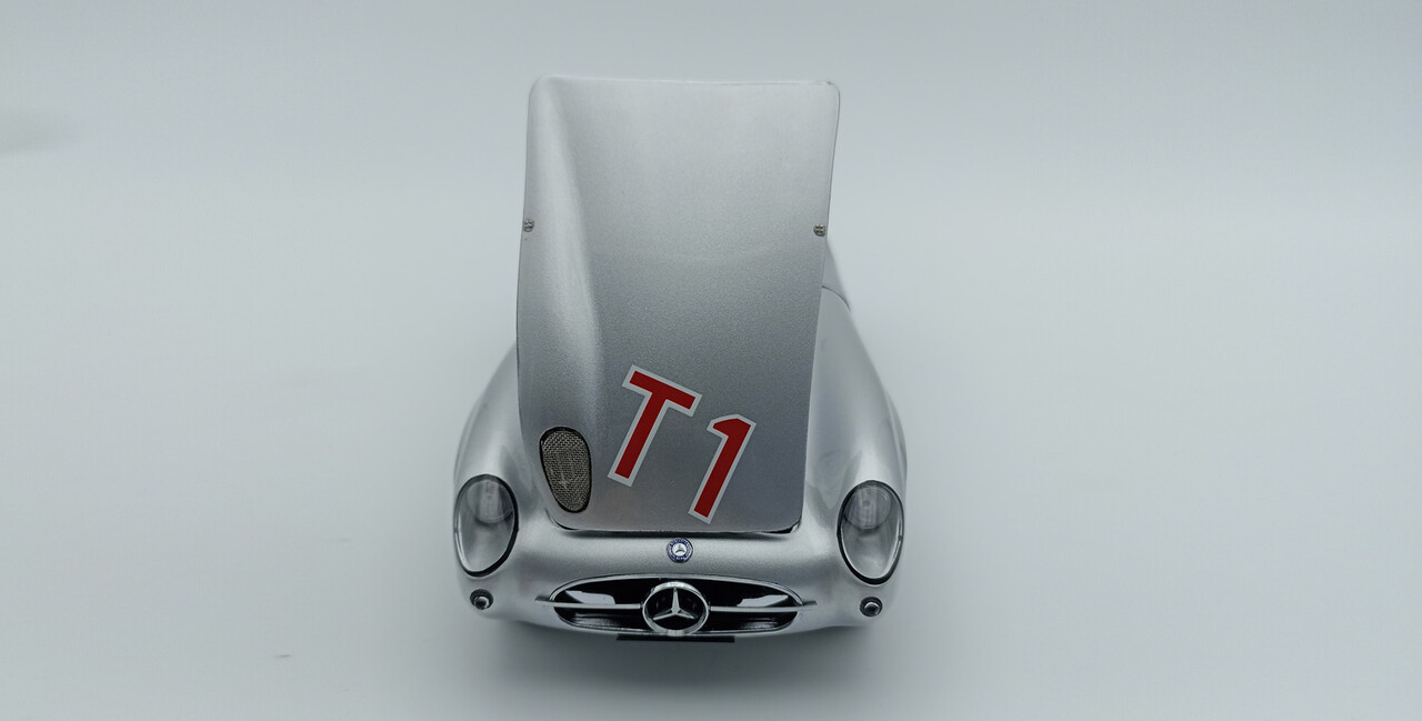 Mercedes-Benz Mercedes-Benz 300 SLR Uhlenhaut Coupé #T1 RAC Tourist Trophy 1955 - 1:18 - CMC Mercedes-Benz Mercedes-Benz 300 SLR Uhlenhaut Coupé #T1 RAC Tourist Trophy 1955 - 1:18 - CMC