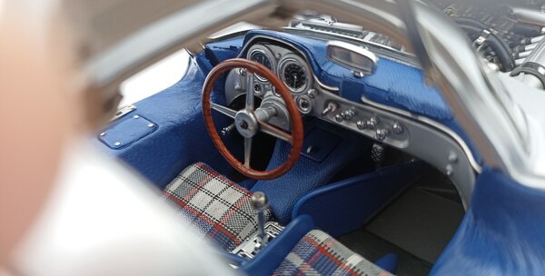 Mercedes-Benz Mercedes-Benz 300 SLR Uhlenhaut Coupé #T1 RAC Tourist Trophy 1955 - 1:18 - CMC Mercedes-Benz Mercedes-Benz 300 SLR Uhlenhaut Coupé #T1 RAC Tourist Trophy 1955 - 1:18 - CMC