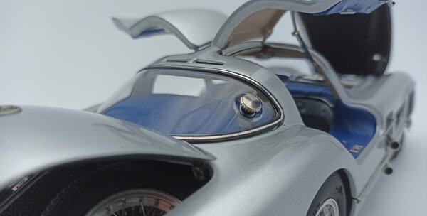 Mercedes-Benz Mercedes-Benz 300 SLR Uhlenhaut Coupé #T1 RAC Tourist Trophy 1955 - 1:18 - CMC Mercedes-Benz Mercedes-Benz 300 SLR Uhlenhaut Coupé #T1 RAC Tourist Trophy 1955 - 1:18 - CMC