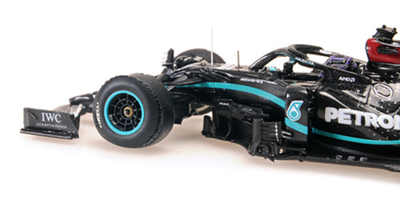 Formule 1 Mercedes-AMG Petronas F1 Team W11 EQ Perf. #44  1st British GP 2020, Flat Tyre - 1:43 - Minichamps Formule 1 Mercedes-AMG Petronas F1 Team W11 EQ Perf. #44  1st British GP 2020, Flat Tyre - 1:43 - Minichamps