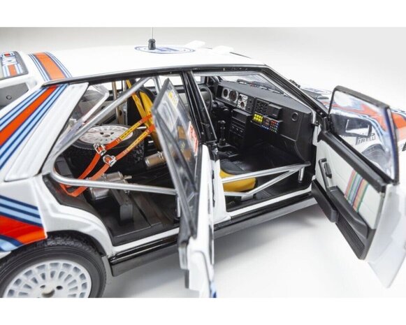Lancia Lancia Delta HF Integrale 4WD #4 Team Lancia Winner Rally 1000 Lakes 1987 - 1:18 - Kyosho Lancia Lancia Delta HF Integrale 4WD #4 Team Lancia Winner Rally 1000 Lakes 1987 - 1:18 - Kyosho