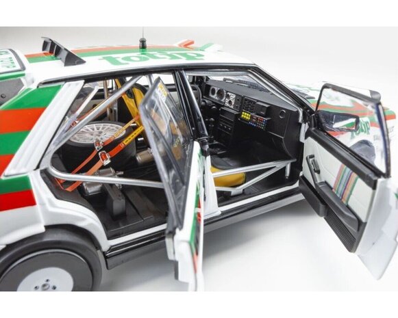 Lancia  Lancia Delta HF Integrale 4WD #1 Team Lancia Totip Winner Rally Targa Florio 1987 (Night Version)- 1:18 - Kyosho Lancia  Lancia Delta HF Integrale 4WD #1 Team Lancia Totip Winner Rally Targa Florio 1987 (Night Version)- 1:18 - Kyosho