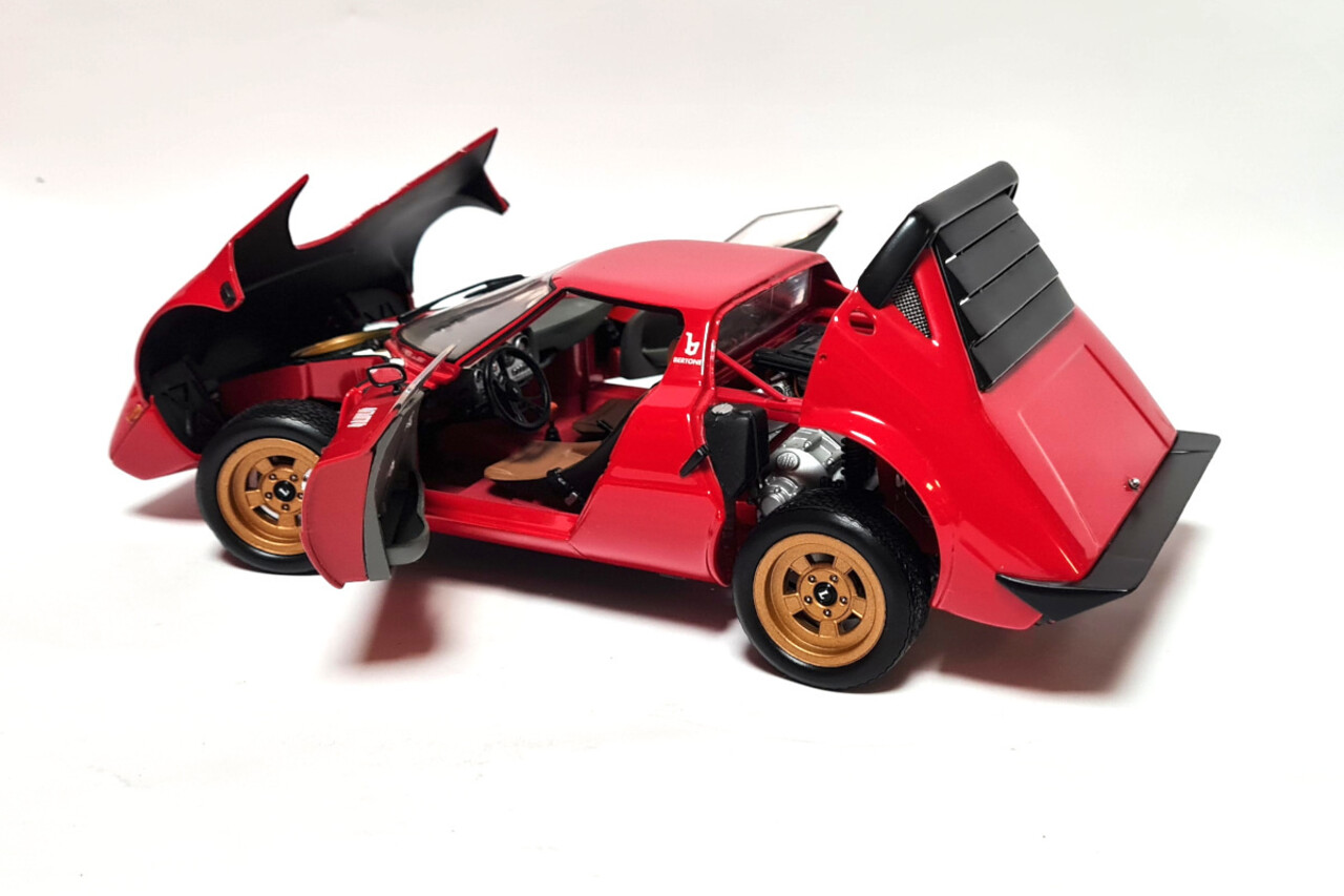 Lancia Lancia Stratos HF Bertone 1973 - 1:18 - Kyosho