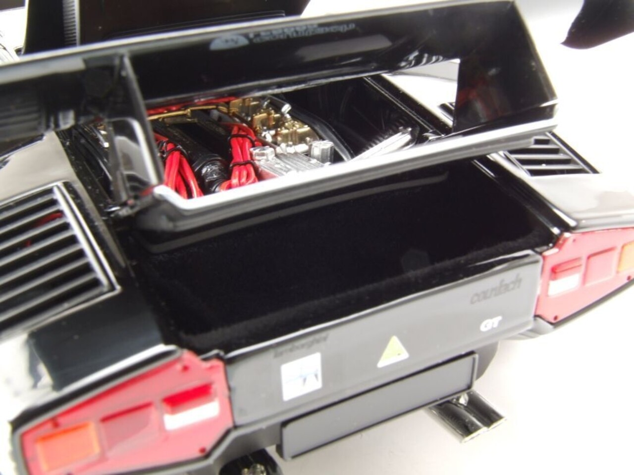 Lamborghini Lamborghini Countach LP5000R Quattrovalvole 1982 - 1:18 - Kyosho Lamborghini Lamborghini Countach LP5000R Quattrovalvole 1982 - 1:18 - Kyosho