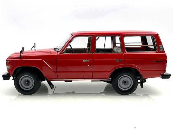 Toyota Toyota Land Cruiser 60 - 1:18 - Kyosho Toyota Toyota Land Cruiser 60 - 1:18 - Kyosho