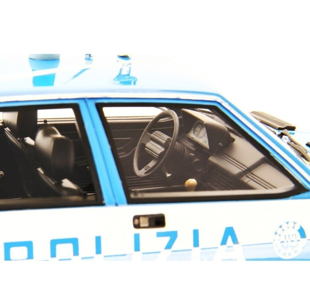 Alfa Romeo Alfa Alfetta 1.8 1972 Polizia - 1:18 - Laudoracing - Model Alfa Romeo Alfa Alfetta 1.8 1972 Polizia - 1:18 - Laudoracing - Model