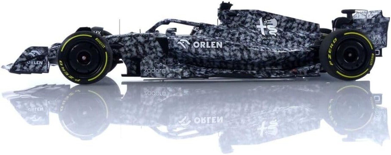 Formule 1 Alfa Romeo F1 Team Orlen C42 (V. Bottas) Testing Barcelona 2022 - 1:18 - Minichamps