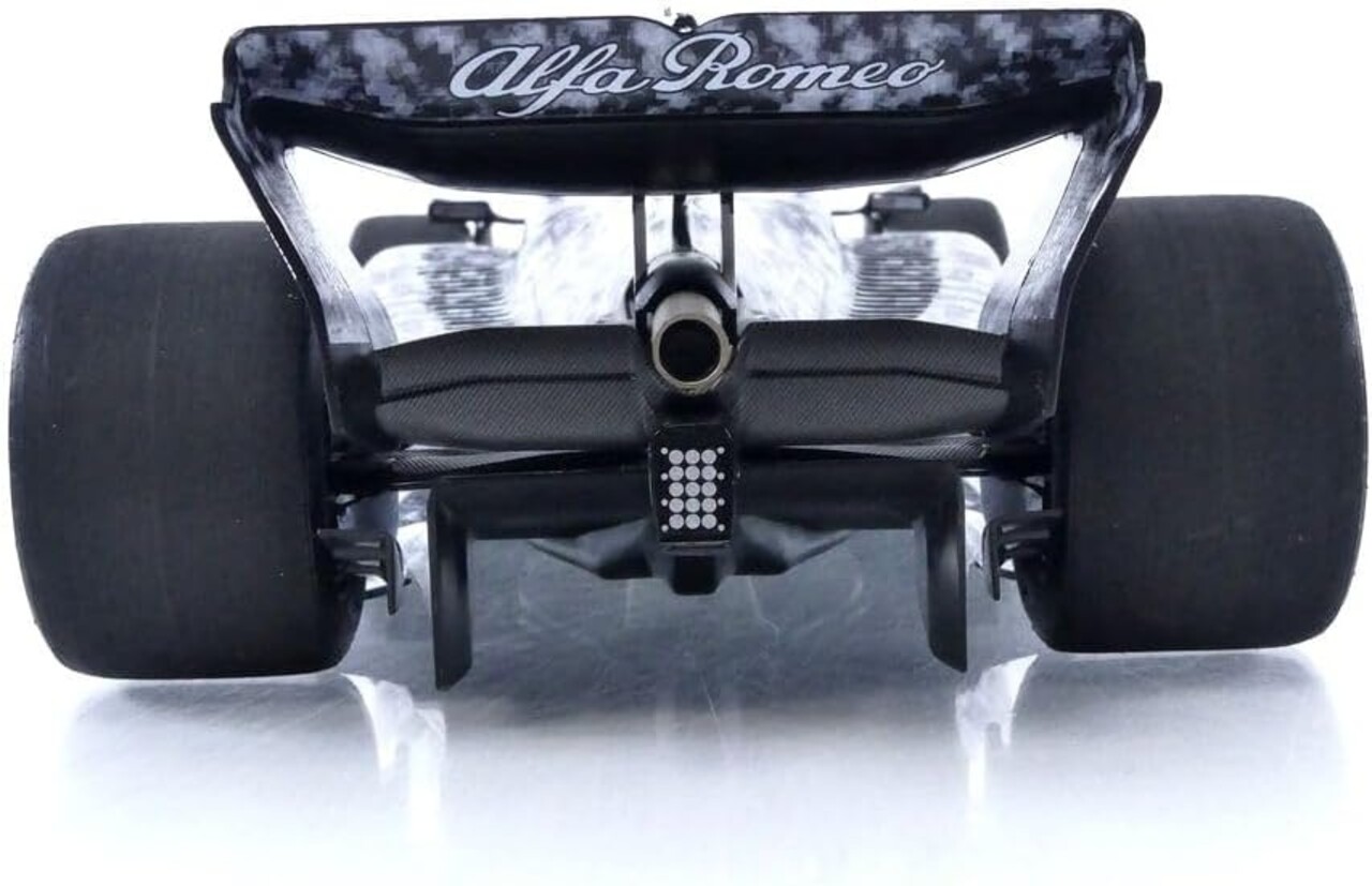 Formule 1 Alfa Romeo F1 Team Orlen C42 (V. Bottas) Testing Barcelona 2022 - 1:18 - Minichamps