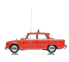 Alfa Romeo Alfa Romeo Giulia 1300 'Vigili Del Fuoco' 1966 - 1:18 - Minichamps Alfa Romeo Alfa Romeo Giulia 1300 'Vigili Del Fuoco' 1966 - 1:18 - Minichamps