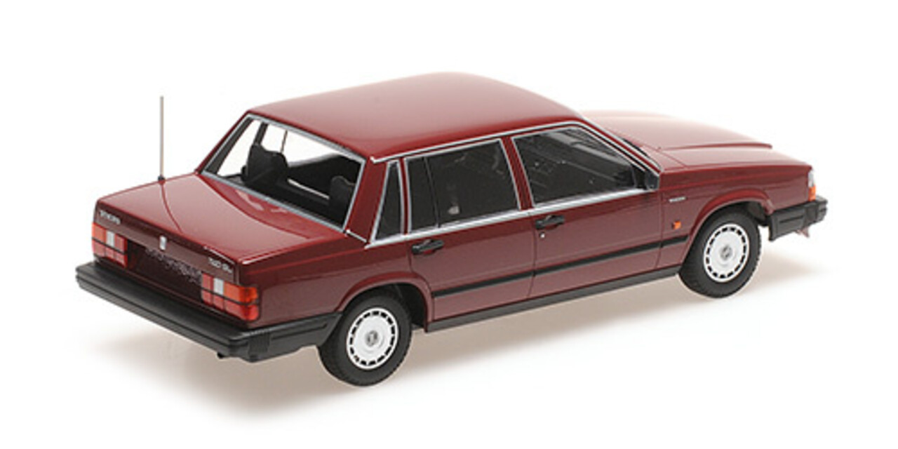 Volvo Volvo 740 GL 1986 - 1:18 - Minichamps Volvo Volvo 740 GL 1986 - 1:18 - Minichamps