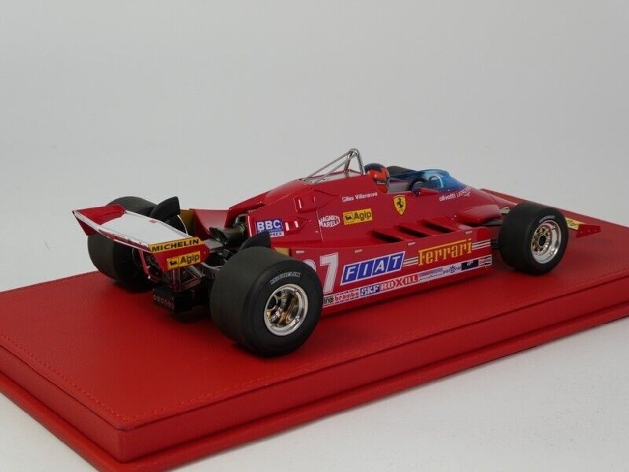 Formule 1 Ferrari 126CX Comprex Turbo #27 GP Long Beach USA 1981 + Pilot Figure G. Villeneuve - 1:18 - GP Replicas