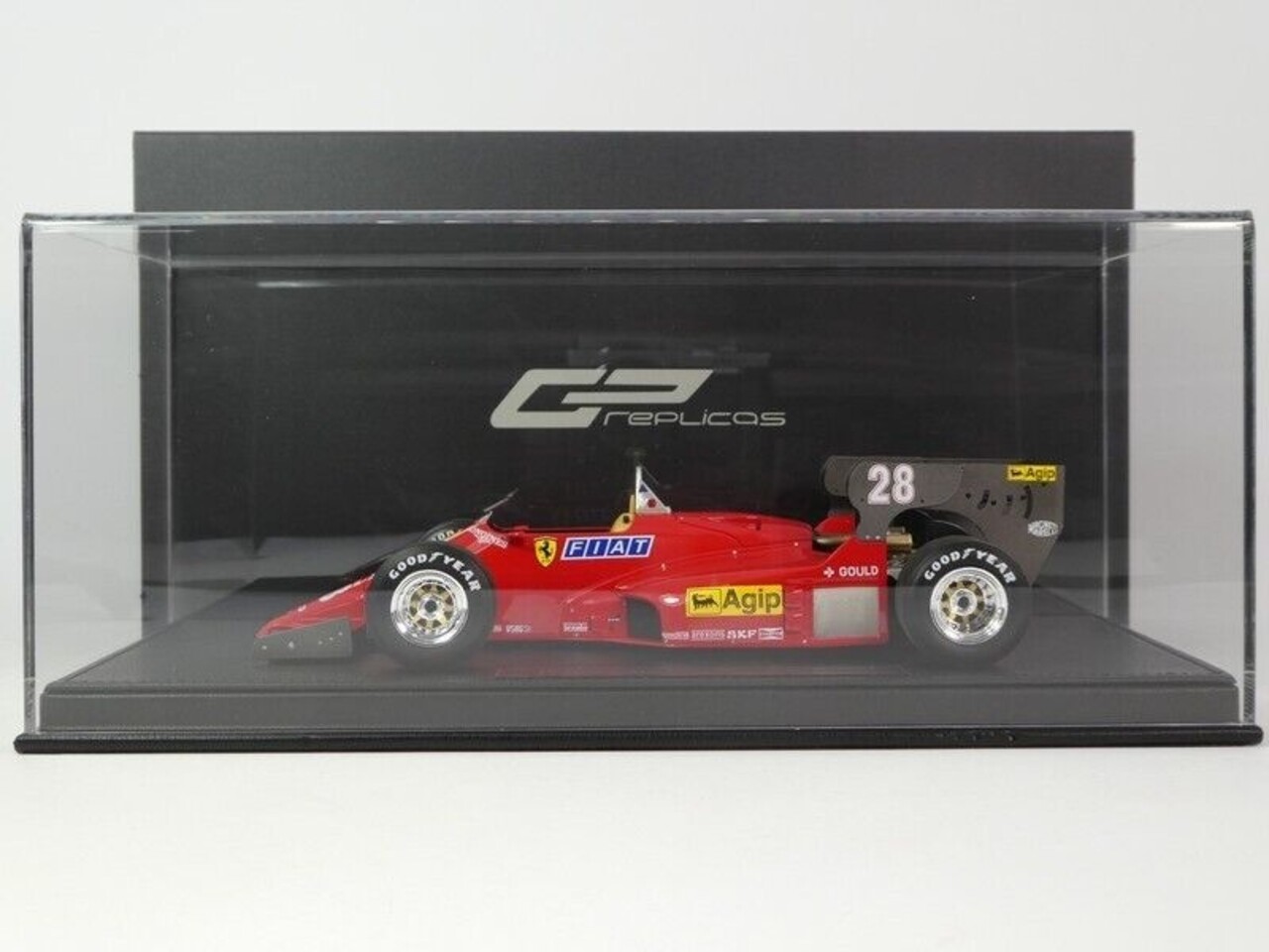 Formule 1 Ferrari 126C4 #28 Season 1984 R.Arnoux - 1:18 - GP Replicas Formule 1 Ferrari 126C4 #28 Season 1984 R.Arnoux - 1:18 - GP Replicas