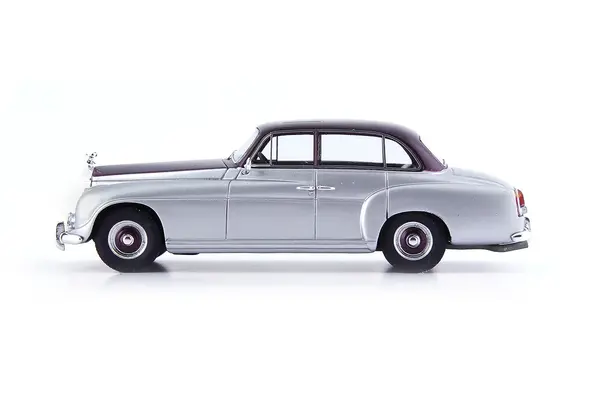 Rolls-Royce Rolls-Royce Silver Dawn Ghia (GBR, 1952) - 1:43 - Avenue 43