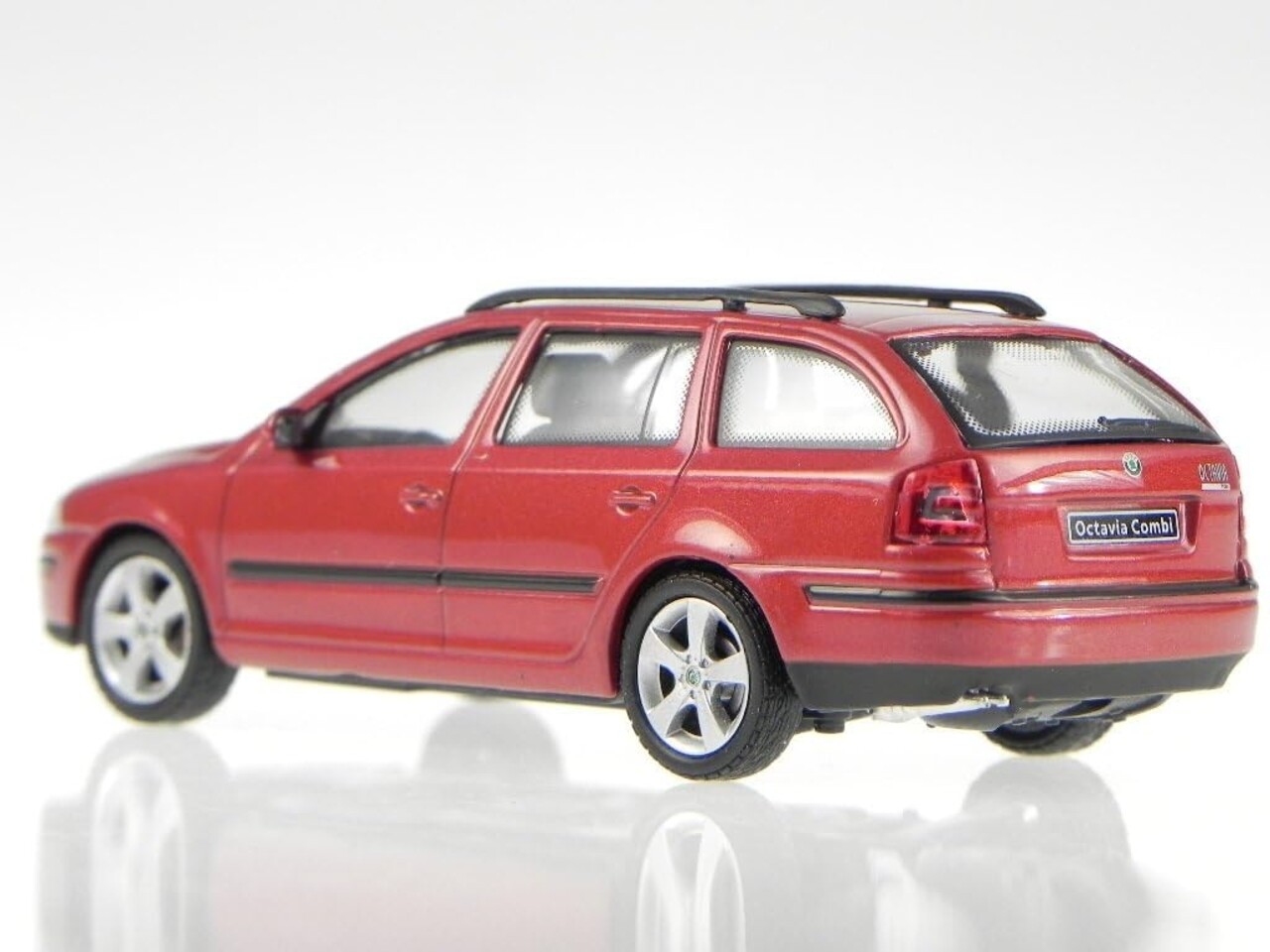 Skoda Skoda Octavia Combi - 1:43 - Abrex