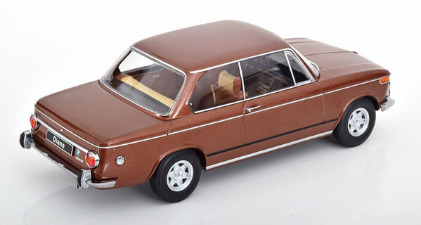 BMW BMW 2002 ti Diana 1970 - 1:18 - KK Scale