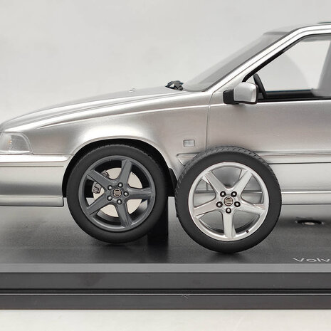 Volvo Volvo V70R Station Wagon 1998 - 1:18 - DNA Collectibles