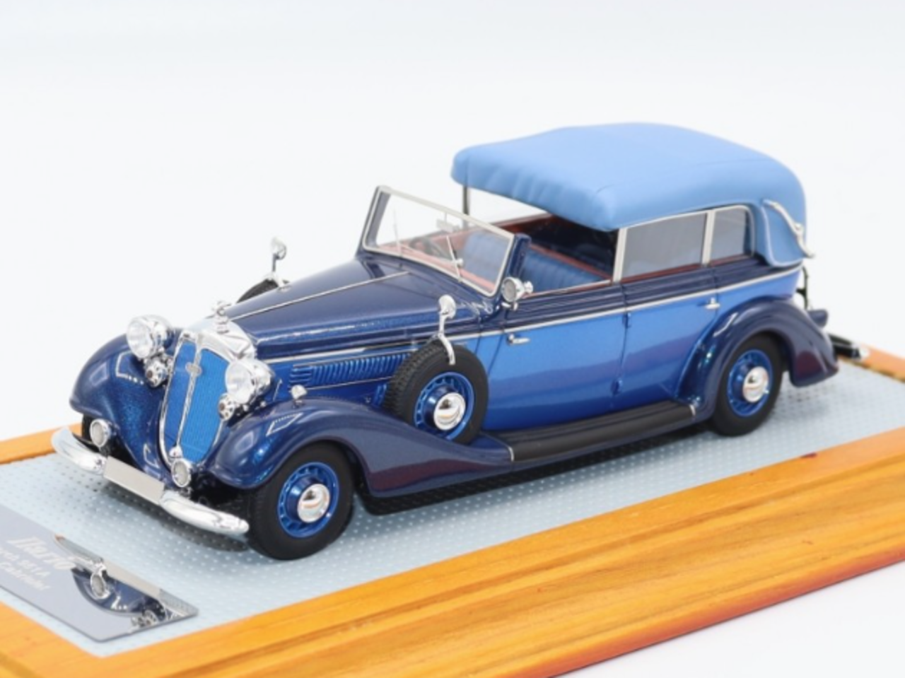 Horch Horch 951A Pullman Original Car Semiconvertible Cabriolet Closed 1937 - 1:43 - Ilario Models
