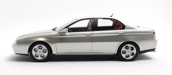 Alfa Romeo Alfa Romeo 166 3.0 V6 24v Super 1998 - 1:18 - Cult Scale Models Alfa Romeo Alfa Romeo 166 3.0 V6 24v Super 1998 - 1:18 - Cult Scale Models