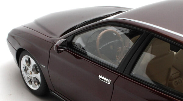 Alfa Romeo Alfa Romeo 166 3.0 V6 24v Super 1998 - 1:18 - Cult Scale Models