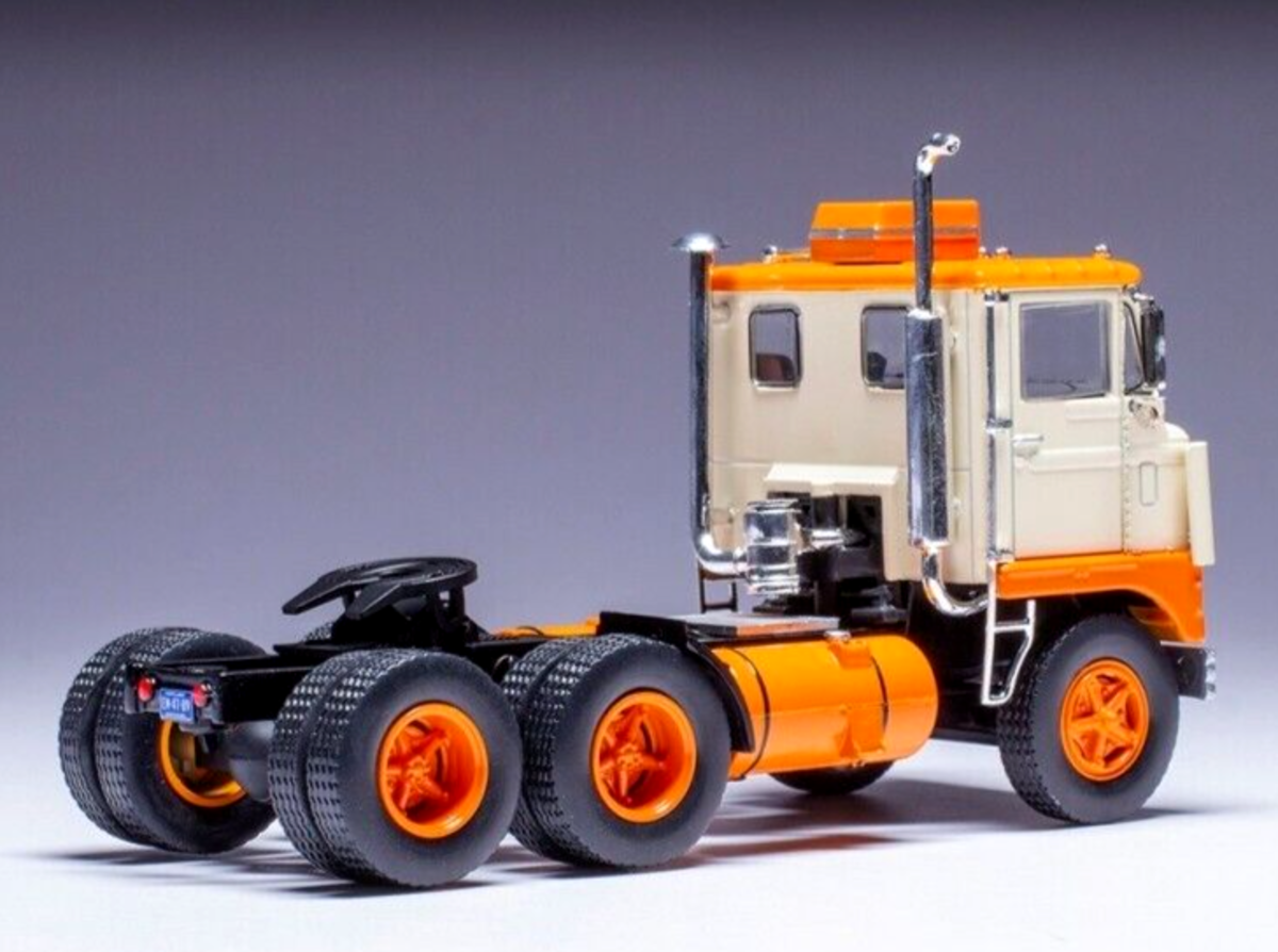 WHITE 7400 ORANGE 1960 IXO TR188 1:43 TRACTOR TRUCK CAMION TRACTEUR