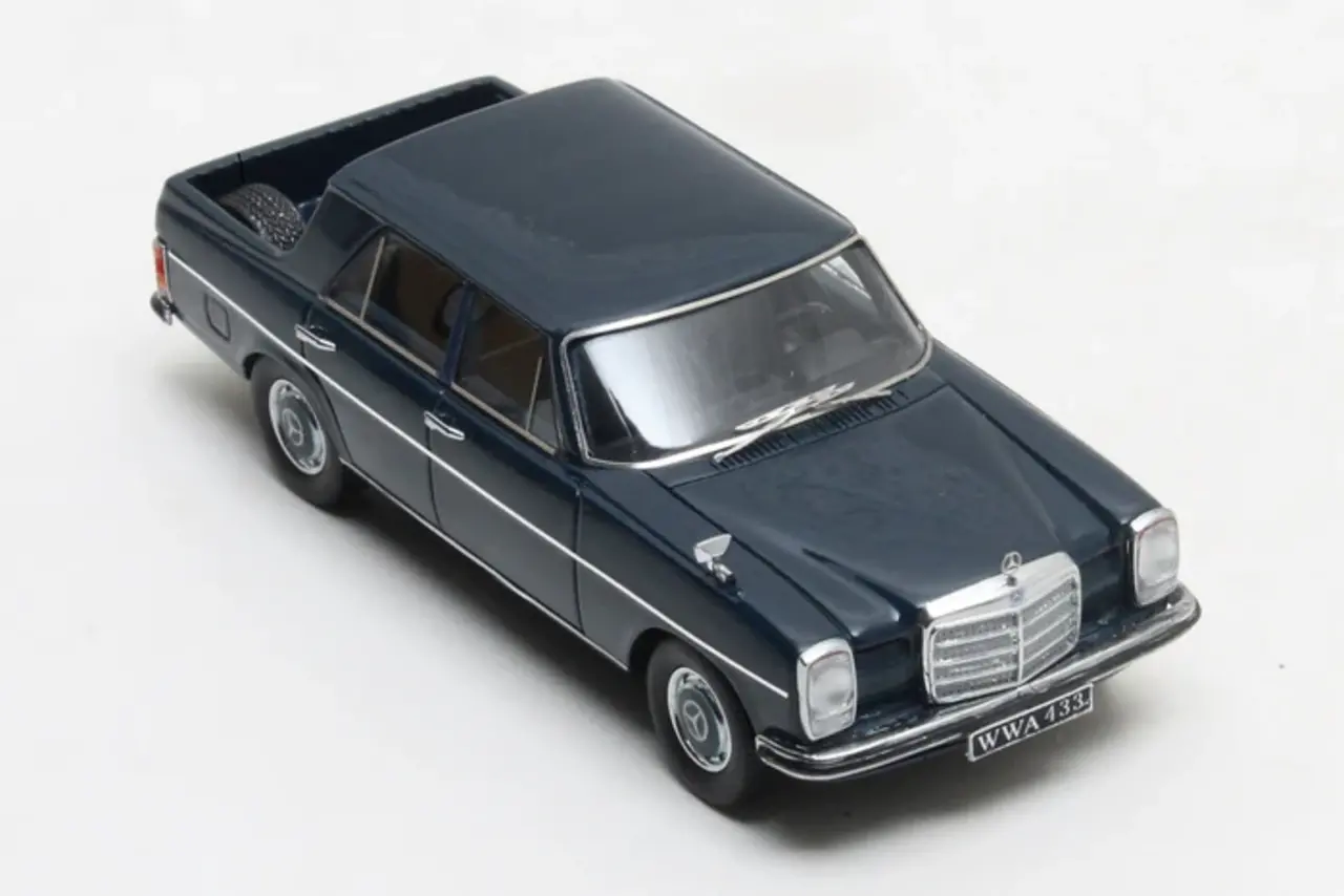 Binz Binz W115 Pick-Up RA Double Cabina - 1:43 - Matrix Scale Models Binz Binz W115 Pick-Up RA Double Cabina - 1:43 - Matrix Scale Models