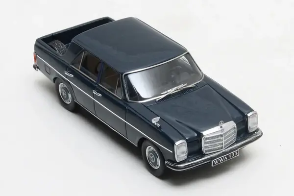 Binz Binz W115 Pick-Up RA Double Cabina - 1:43 - Matrix Scale Models Binz Binz W115 Pick-Up RA Double Cabina - 1:43 - Matrix Scale Models