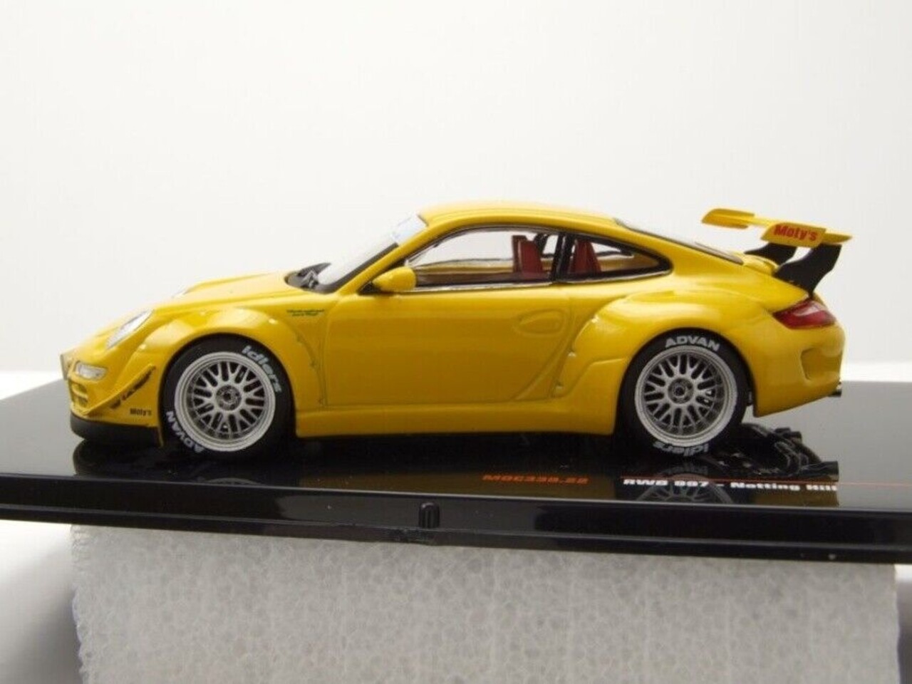 Porsche Porsche 911/997-2 RWB 2008 - 1:43 - IXO Models Porsche Porsche 911/997-2 RWB 2008 - 1:43 - IXO Models