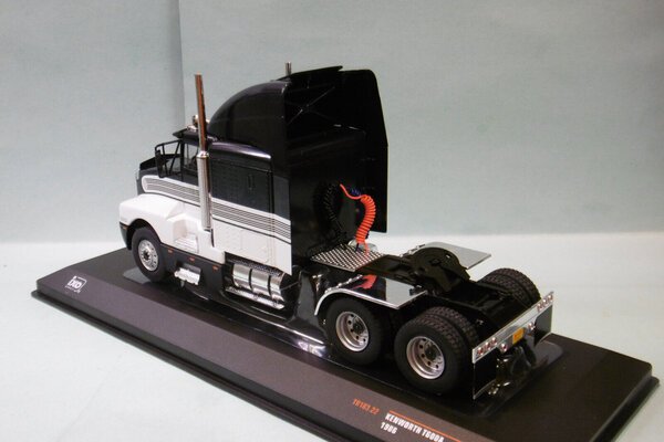 Kenworth Kenworth T600A Tractor 6x4 1986 - 1:43 - IXO Models Kenworth Kenworth T600A Tractor 6x4 1986 - 1:43 - IXO Models