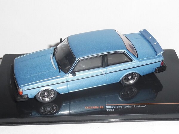 Volvo Volvo 240 Turbo Custom 1980 - 1:43 - IXO Model Volvo Volvo 240 Turbo Custom 1980 - 1:43 - IXO Model
