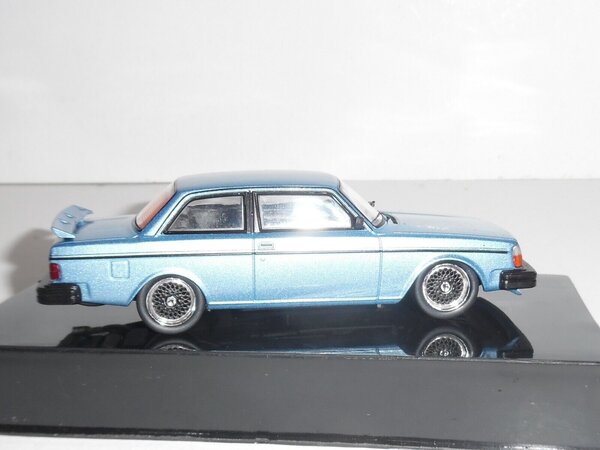 Volvo Volvo 240 Turbo Custom 1980 - 1:43 - IXO Model Volvo Volvo 240 Turbo Custom 1980 - 1:43 - IXO Model