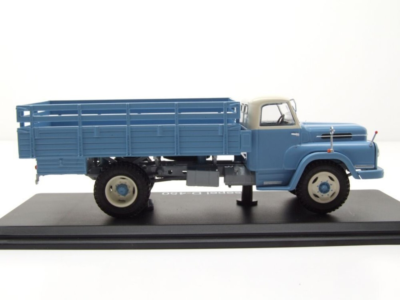 Csepel Csepel D-450 Flatbed Truck + (Removable) Cover - 1:43 - Premium ClassiXXs Csepel Csepel D-450 Flatbed Truck + (Removable) Cover - 1:43 - Premium ClassiXXs