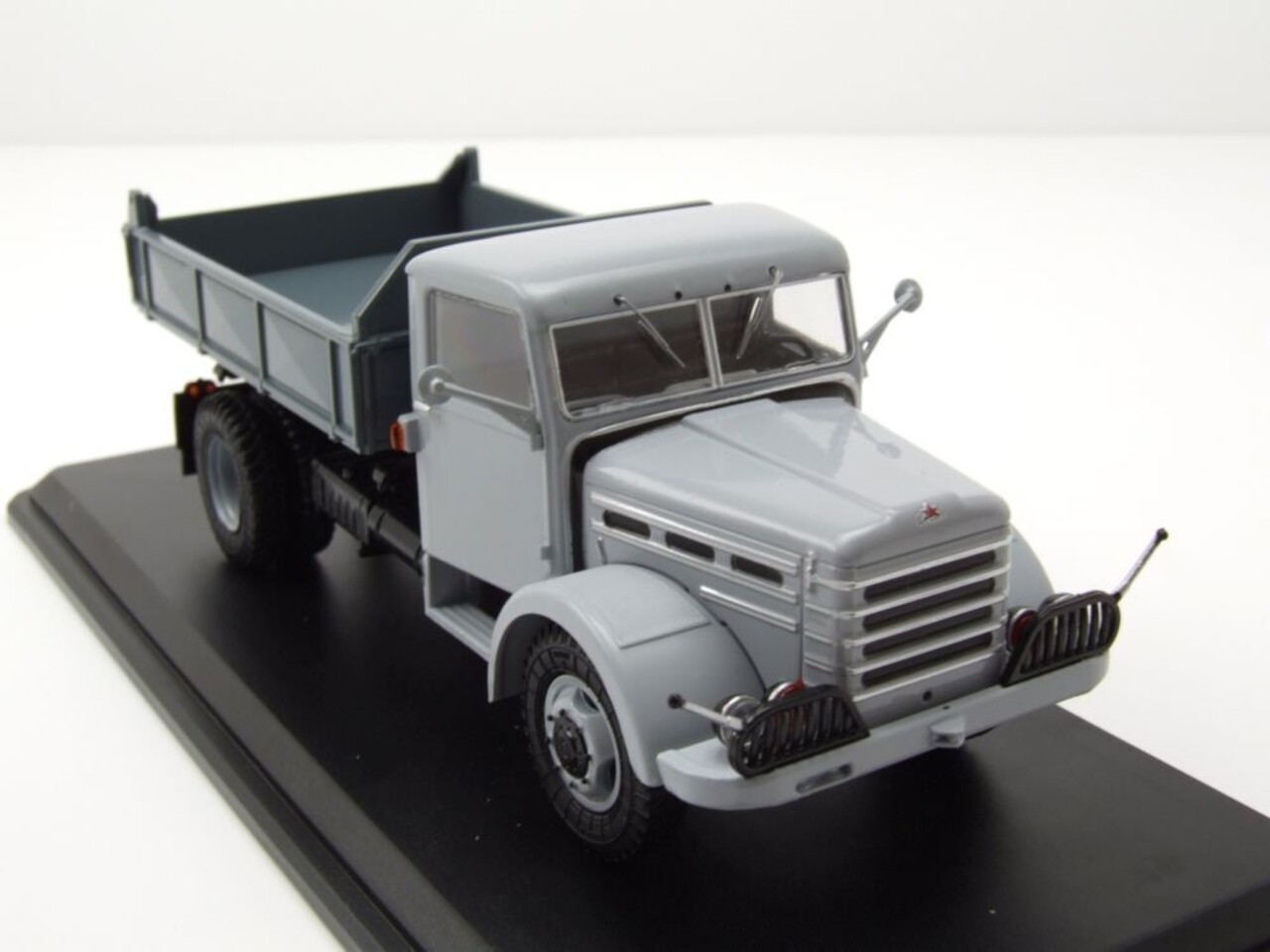 Csepel Csepel D-445 Tipper Dump Truck  - 1:43 - Premium ClassiXXs Csepel Csepel D-445 Tipper Dump Truck  - 1:43 - Premium ClassiXXs