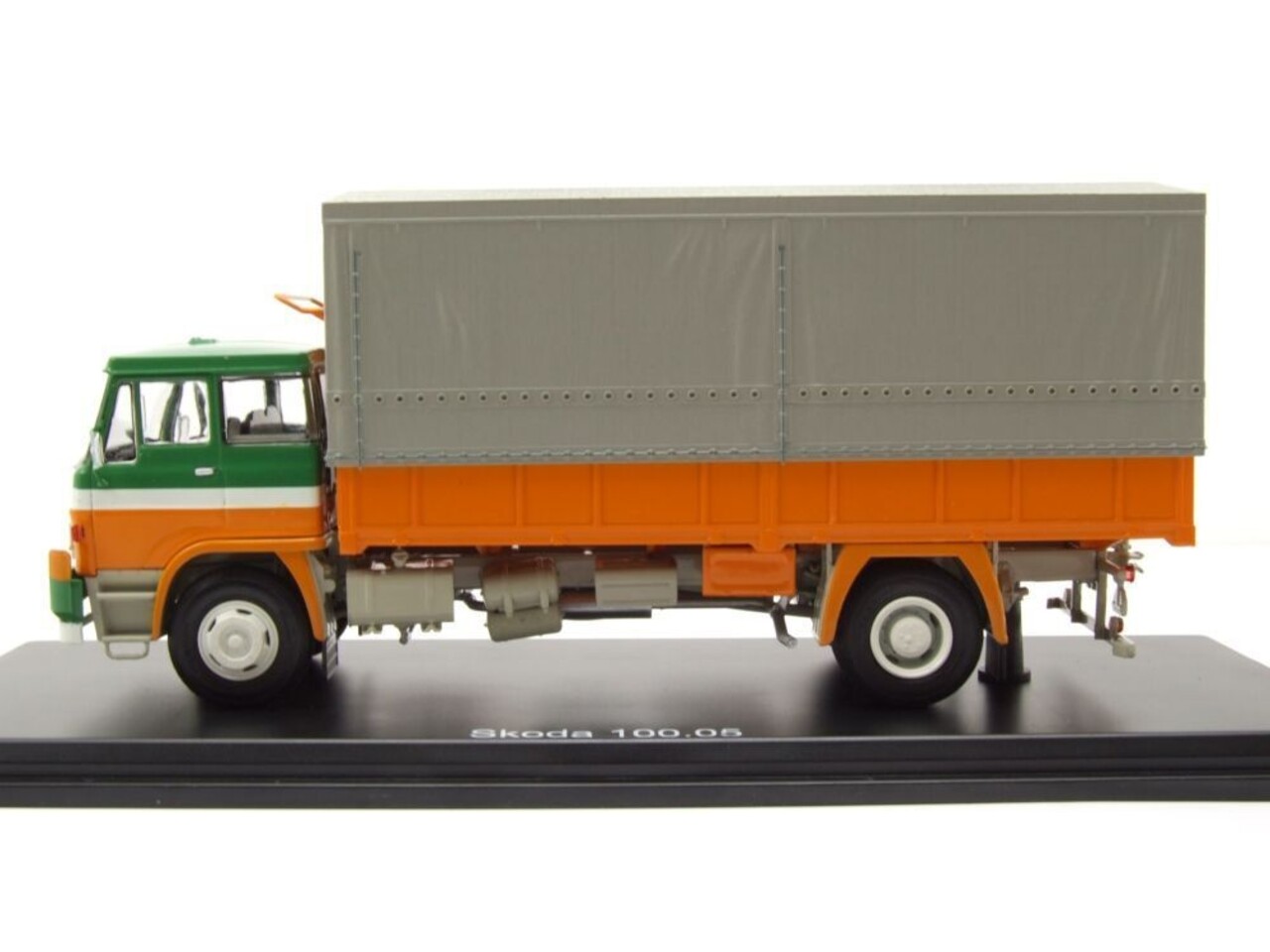 Skoda Škoda 100.05 Flatbed Truck + (Removable) Cover - 1:43 - Premium ClassiXXs Skoda Škoda 100.05 Flatbed Truck + (Removable) Cover - 1:43 - Premium ClassiXXs