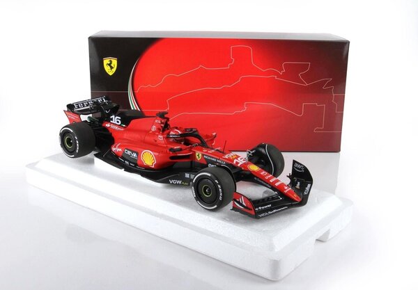 Formule 1 Ferrari  SF-23 #16 4th GP Singapore 2023 C.Leclerc + Showcase  - 1:18 - BBR