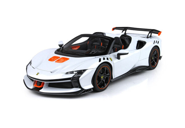 Ferrari Ferrari SF90 XX Stradale Spider 2024 + Showcase - 1:18 - BBR Ferrari Ferrari SF90 XX Stradale Spider 2024 + Showcase - 1:18 - BBR