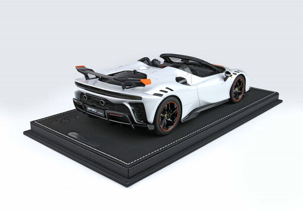 Ferrari Ferrari SF90 XX Stradale Spider 2024 + Showcase - 1:18 - BBR Ferrari Ferrari SF90 XX Stradale Spider 2024 + Showcase - 1:18 - BBR