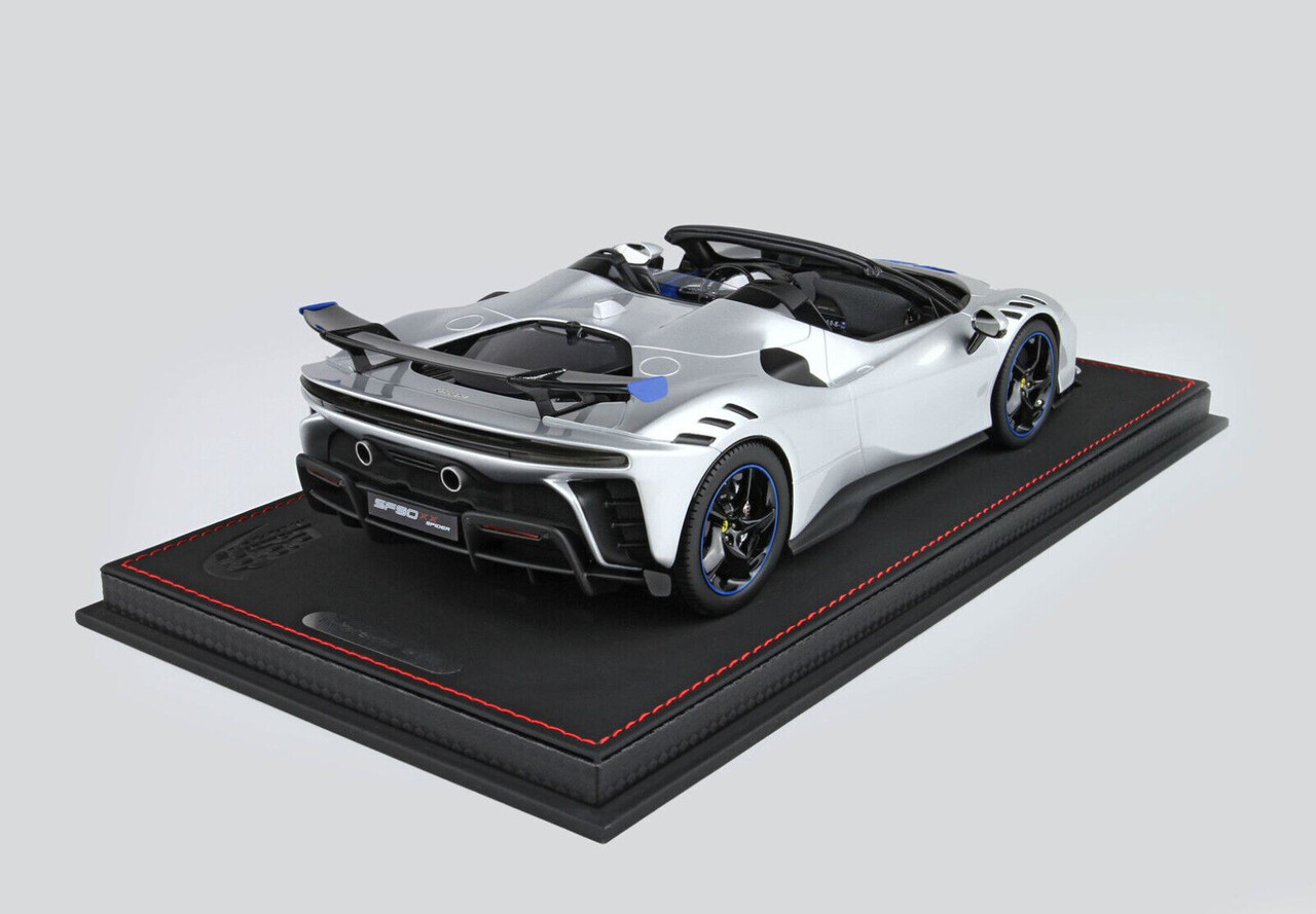 Ferrari Ferrari SF90 XX Stradale Spider 2024 + Showcase - 1:18 - BBR Ferrari Ferrari SF90 XX Stradale Spider 2024 + Showcase - 1:18 - BBR