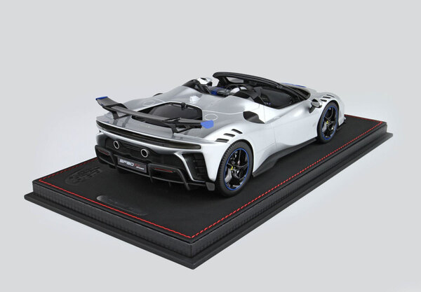 Ferrari Ferrari SF90 XX Stradale Spider 2024 + Showcase - 1:18 - BBR Ferrari Ferrari SF90 XX Stradale Spider 2024 + Showcase - 1:18 - BBR
