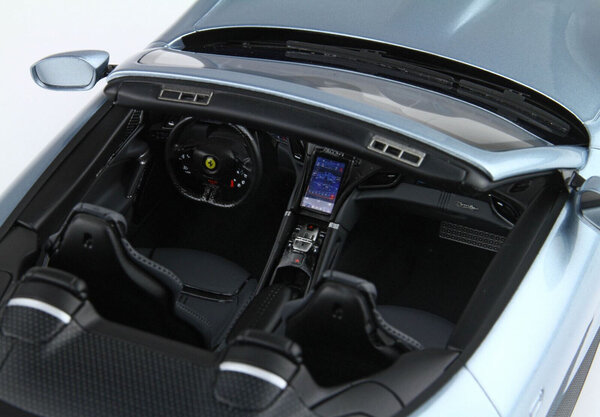 Ferrari Ferrari Roma Spider Open 2020 + Showcase - 1:18 - BBR Ferrari Ferrari Roma Spider Open 2020 + Showcase - 1:18 - BBR