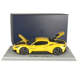 Maserati Maserati MC20 Gloss Black Roof 2020 - 1:18 - BBR Maserati Maserati MC20 Gloss Black Roof 2020 - 1:18 - BBR