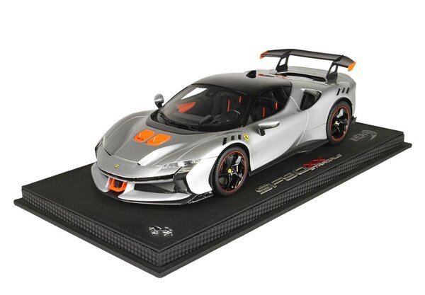 Ferrari Ferrari SF90 XX Stradale 2024 + Showcase - 1:18 - BBR Ferrari Ferrari SF90 XX Stradale 2024 + Showcase - 1:18 - BBR