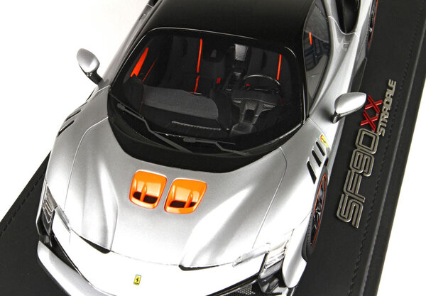Ferrari Ferrari SF90 XX Stradale 2024 + Showcase - 1:18 - BBR Ferrari Ferrari SF90 XX Stradale 2024 + Showcase - 1:18 - BBR
