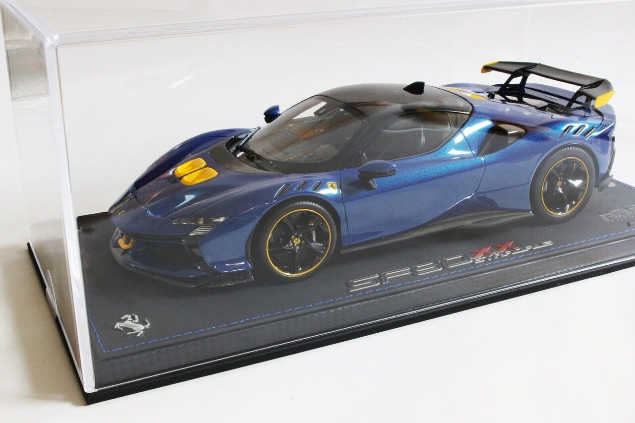 Ferrari Ferrari SF90 XX Stradale 2024 + Showcase - 1:18 - BBR Ferrari Ferrari SF90 XX Stradale 2024 + Showcase - 1:18 - BBR